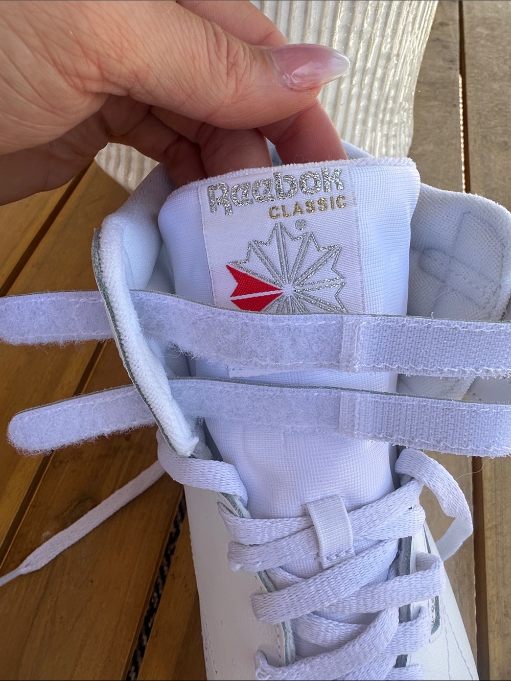 Women’s classic white Reebok sneakers - Picture 4 of 9